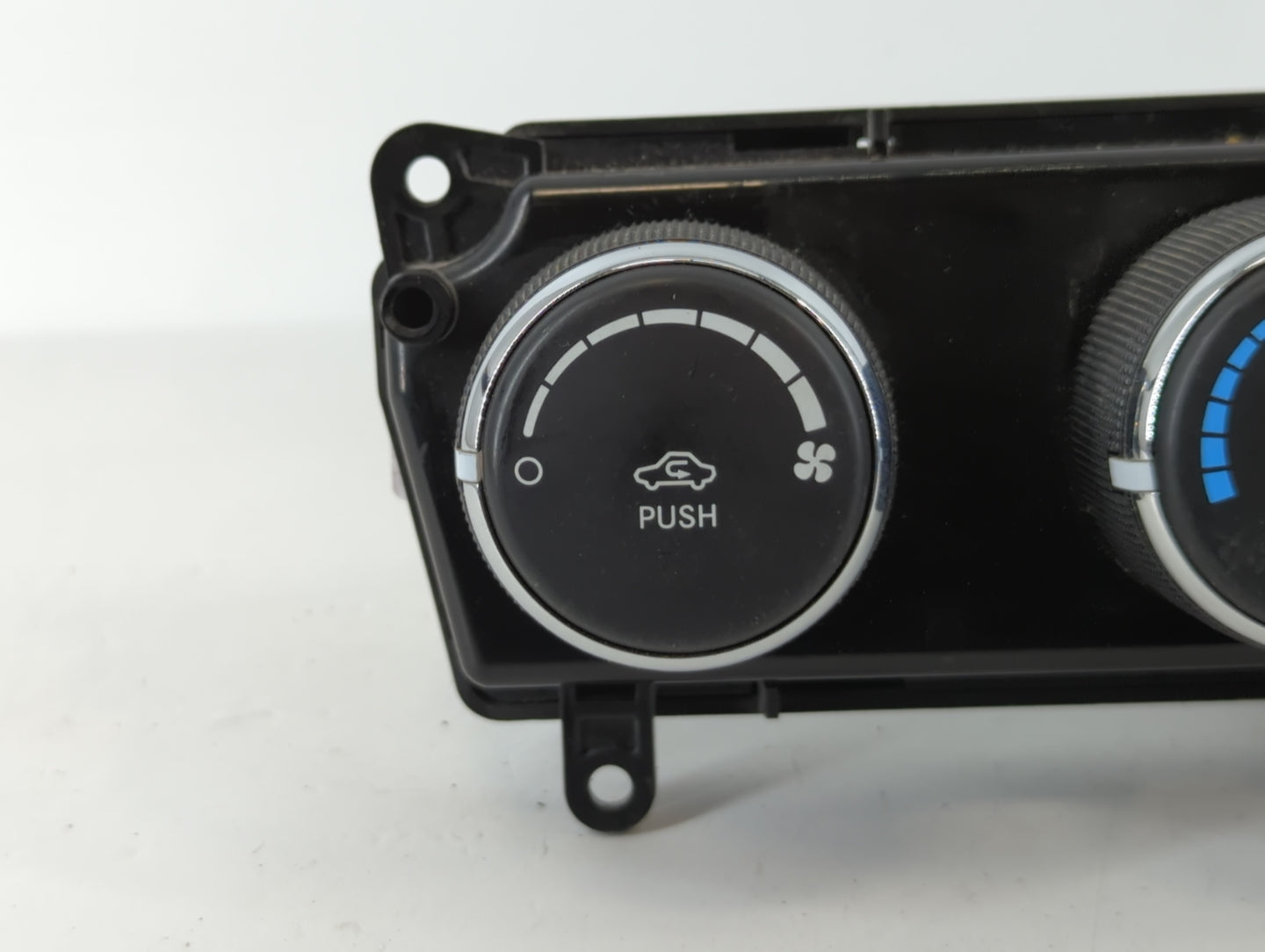2011-2017 Jeep Patriot Climate Control Module Temperature AC/Heater Replacement P/N:P55111278AE Fits OEM Used Auto Parts - O