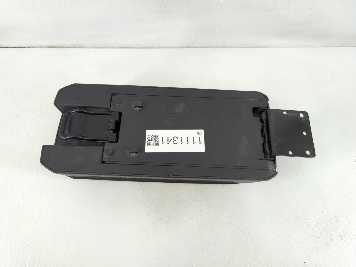 2011-2017 Jeep Patriot Center Console Armrest Cover Lid Fits Fits 2011 2012 2013 2014 2015 2016 2017 OEM Used Auto Parts - O