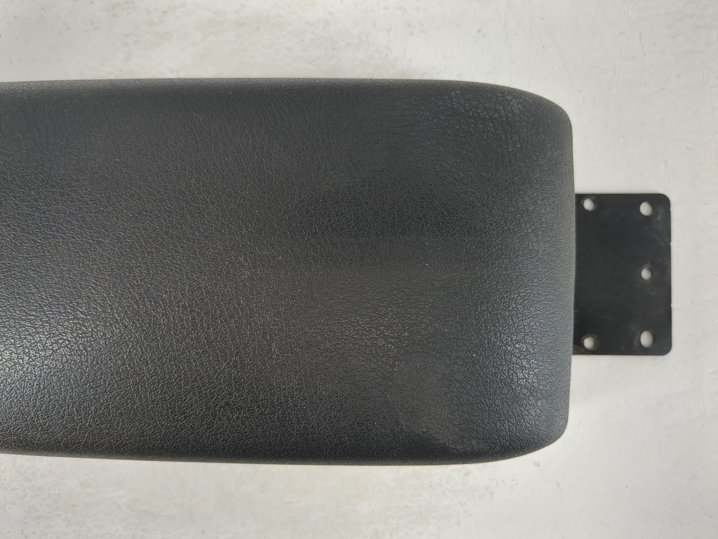 2011-2017 Jeep Patriot Center Console Armrest Cover Lid Fits Fits 2011 2012 2013 2014 2015 2016 2017 OEM Used Auto Parts - O