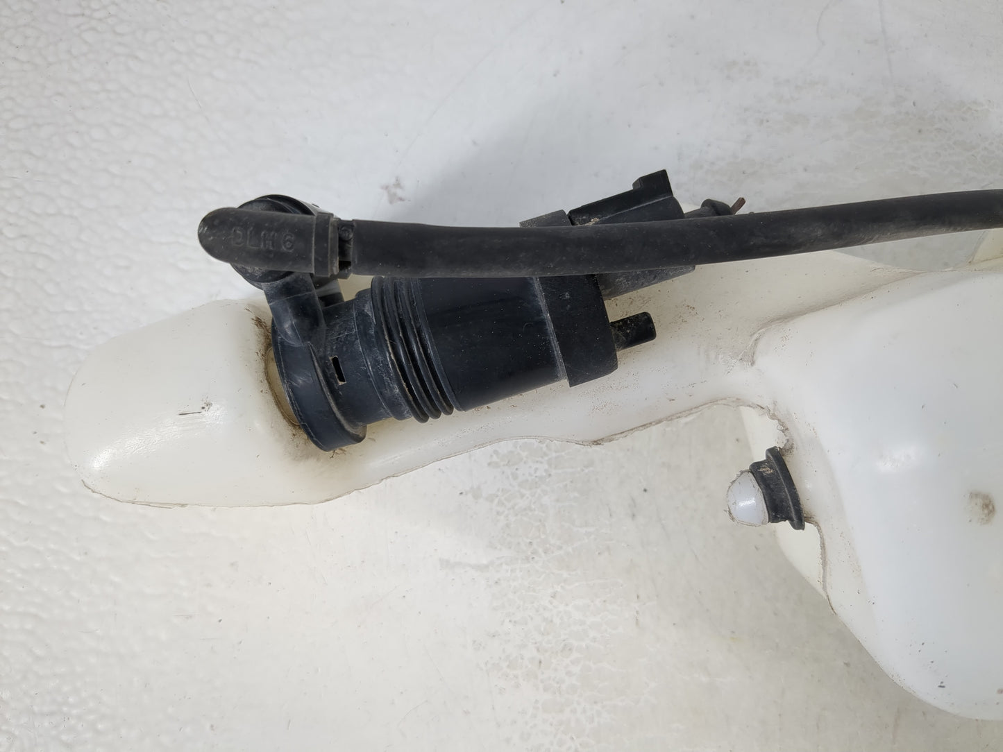 2007-2017 Jeep Patriot Windshield Washer Fluid Reservoir Bottle Oem - Oemusedautoparts1.com