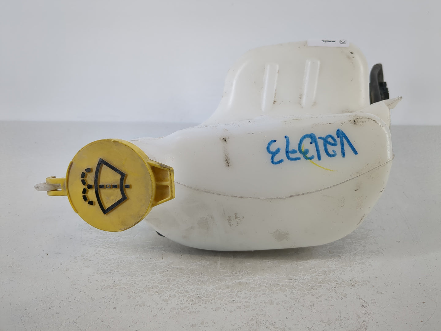 2007-2017 Jeep Patriot Windshield Washer Fluid Reservoir Bottle Oem - Oemusedautoparts1.com