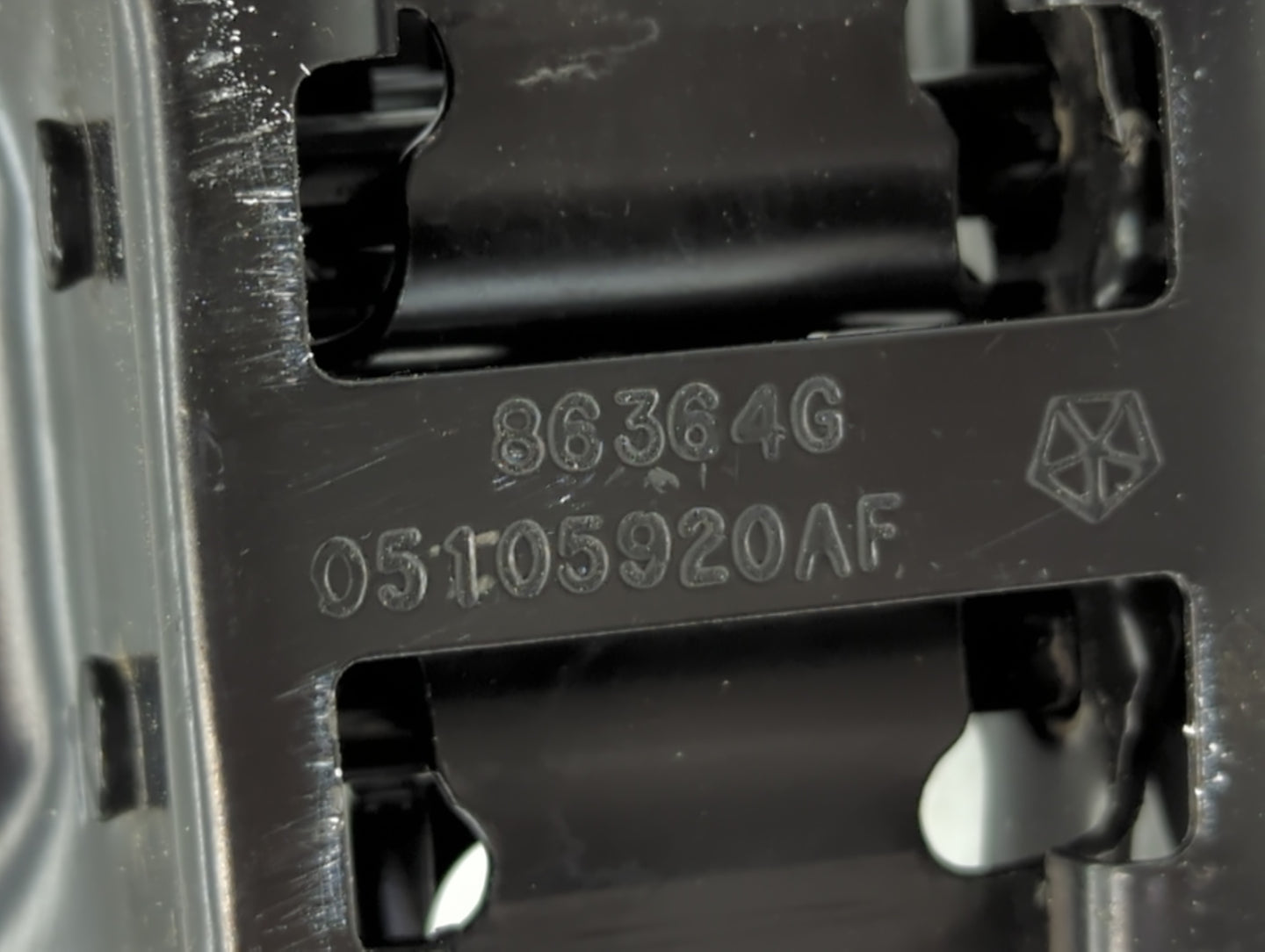 2015 Jeep Patriot Spare Scissor Car Jack 1112341 - Oemusedautoparts1.com