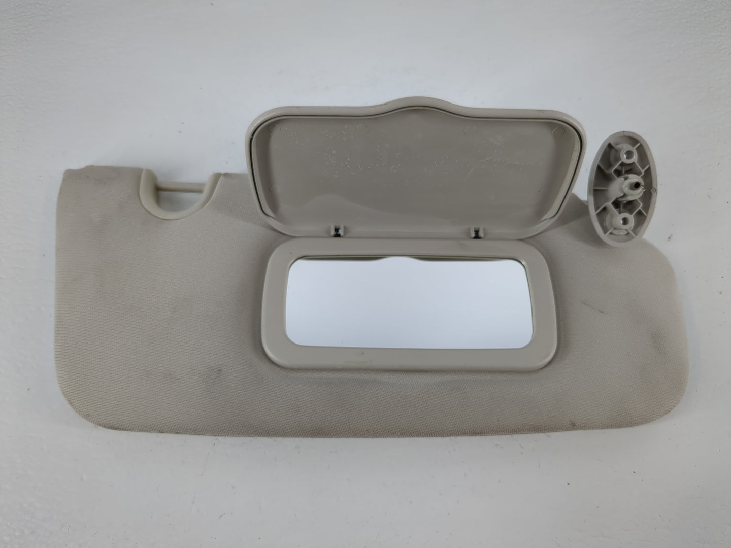 2010-2017 Jeep Patriot Sun Visor Shade Replacement Passenger Right Mirror Fits Fits 2010 2011 2012 2013 2014 2015 2016 2017 