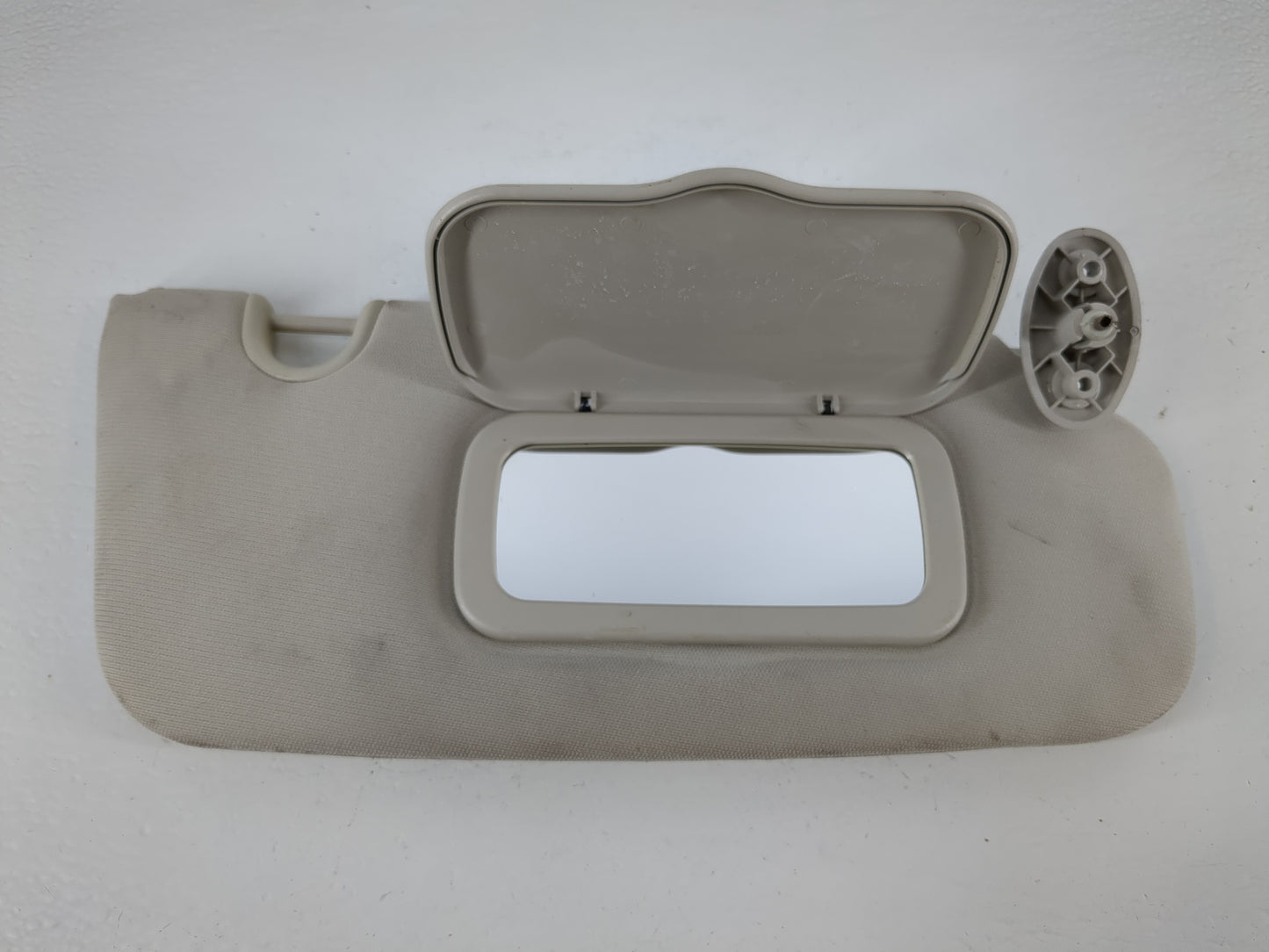 2010-2017 Jeep Patriot Sun Visor Shade Replacement Passenger Right Mirror Fits Fits 2010 2011 2012 2013 2014 2015 2016 2017 