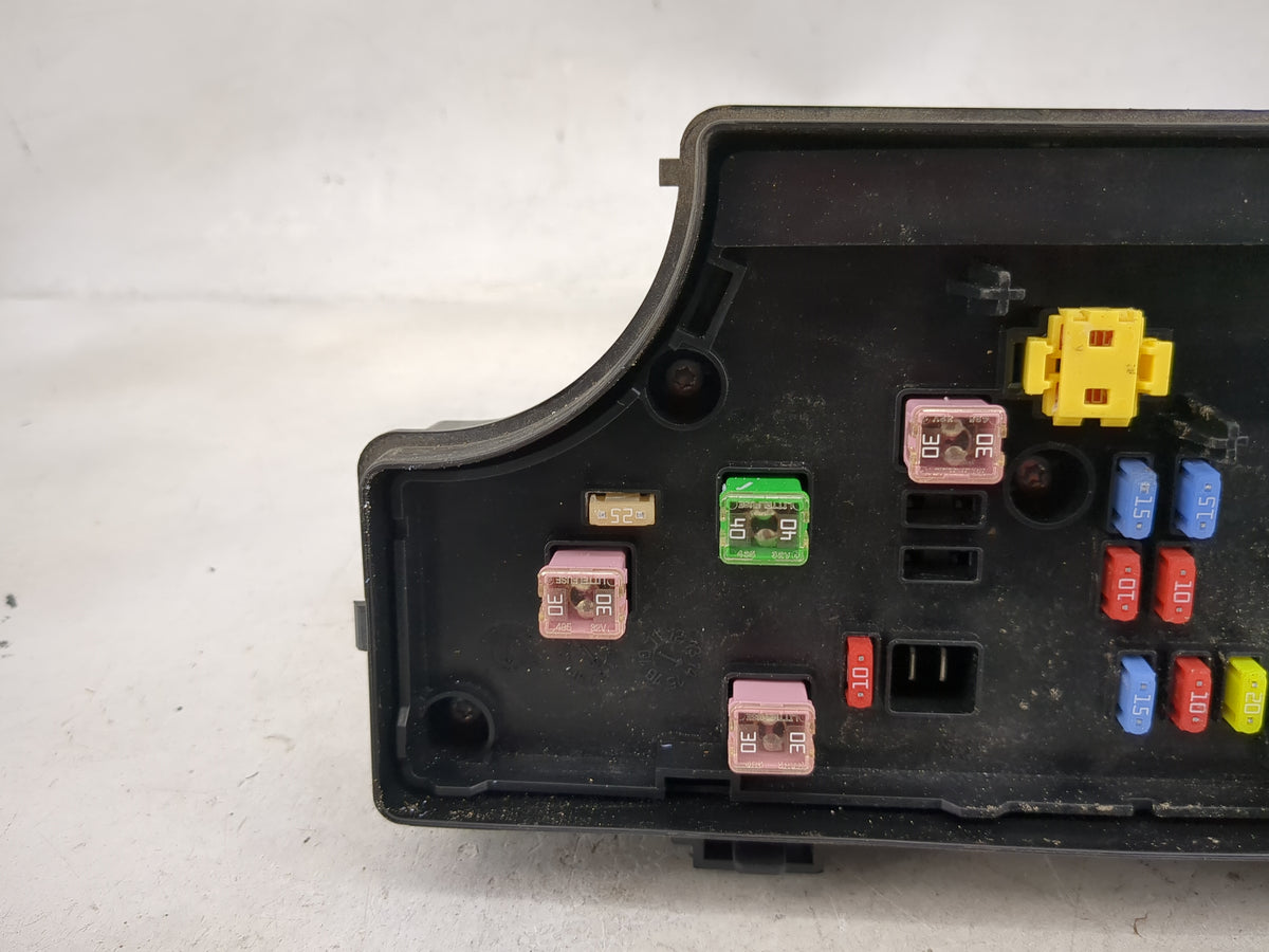 2015-2015 Jeep Patriot Body Control Module Bcm 1215162 - Oemusedautoparts1.com