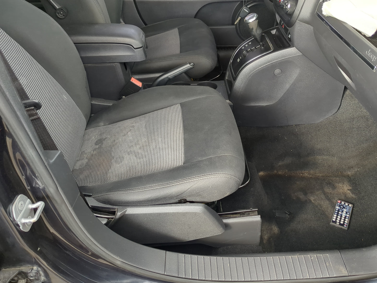 2015-2017 Jeep Patriot Passenger Front Seat Oem - Oemusedautoparts1.com