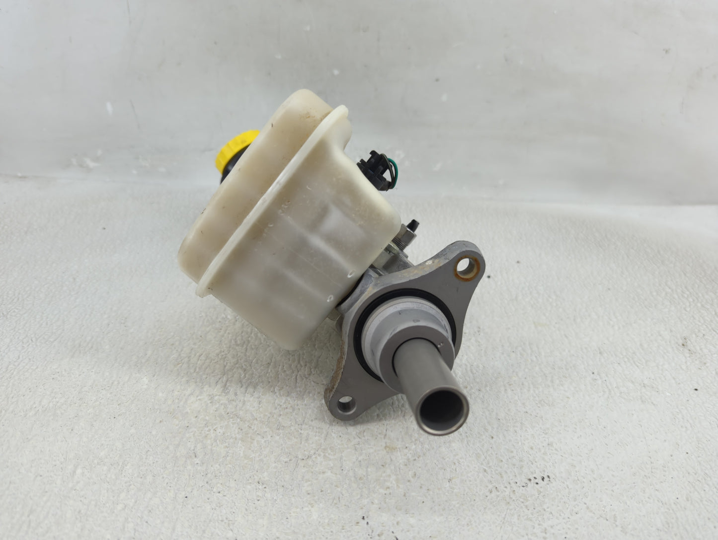 2007-2017 Jeep Patriot Brake Master Cylinder - Oemusedautoparts1.com