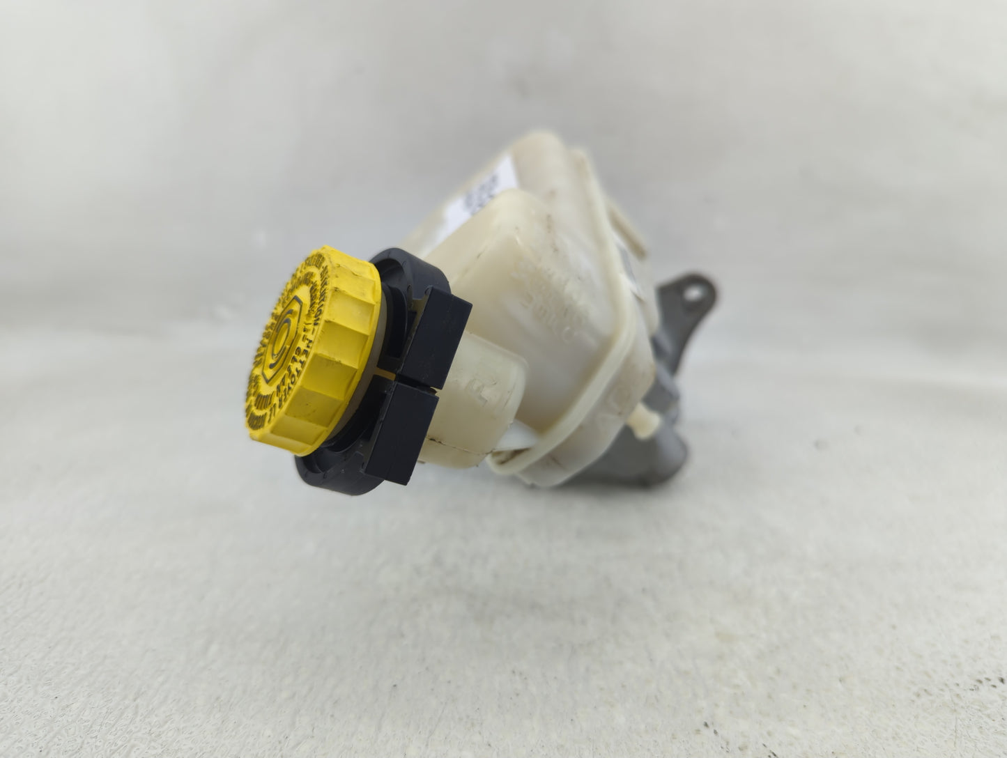 2007-2017 Jeep Patriot Brake Master Cylinder - Oemusedautoparts1.com