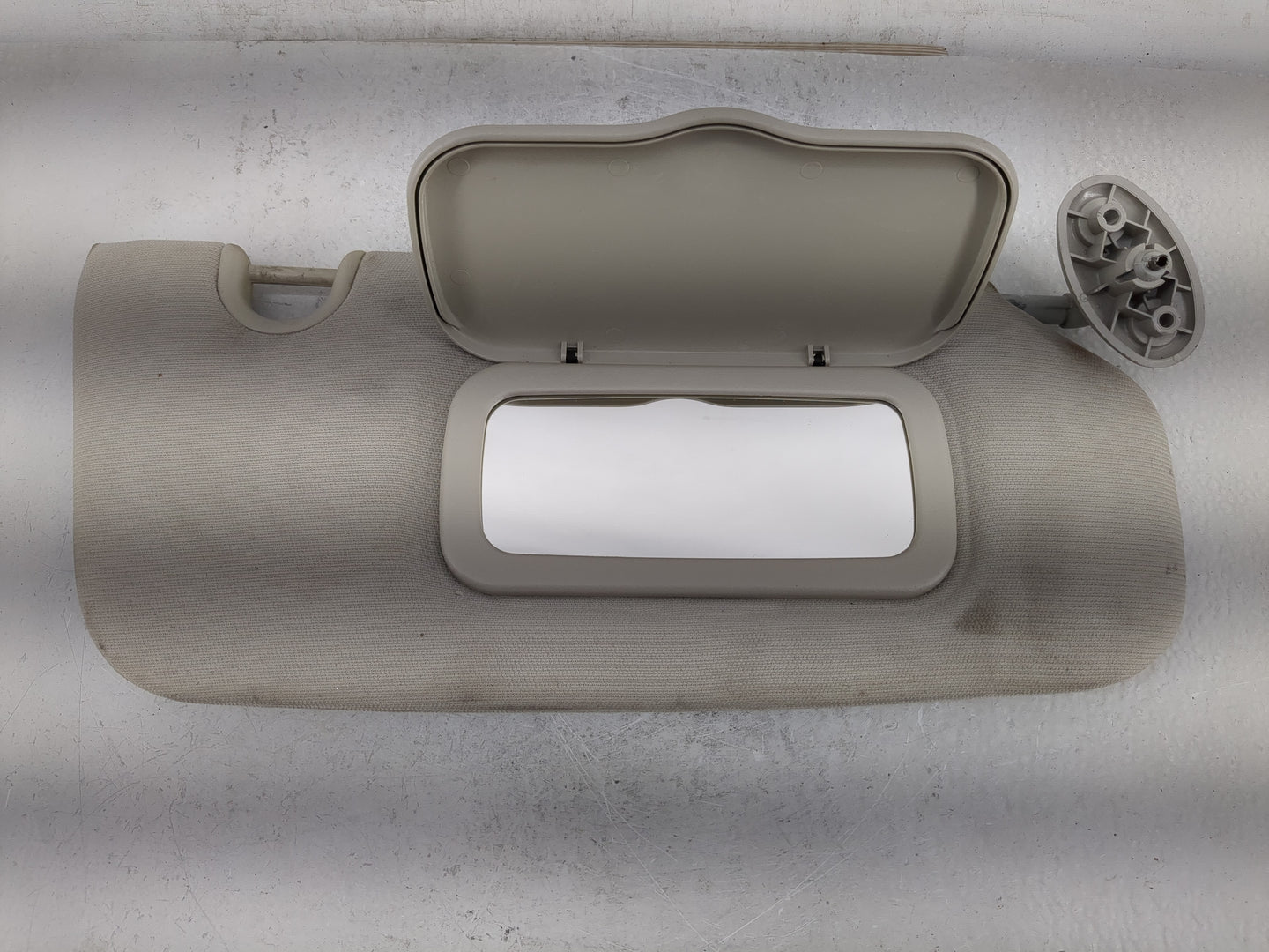 2010-2017 Jeep Patriot Sun Visor Shade Replacement Passenger Right Mirror Fits Fits 2010 2011 2012 2013 2014 2015 2016 2017 