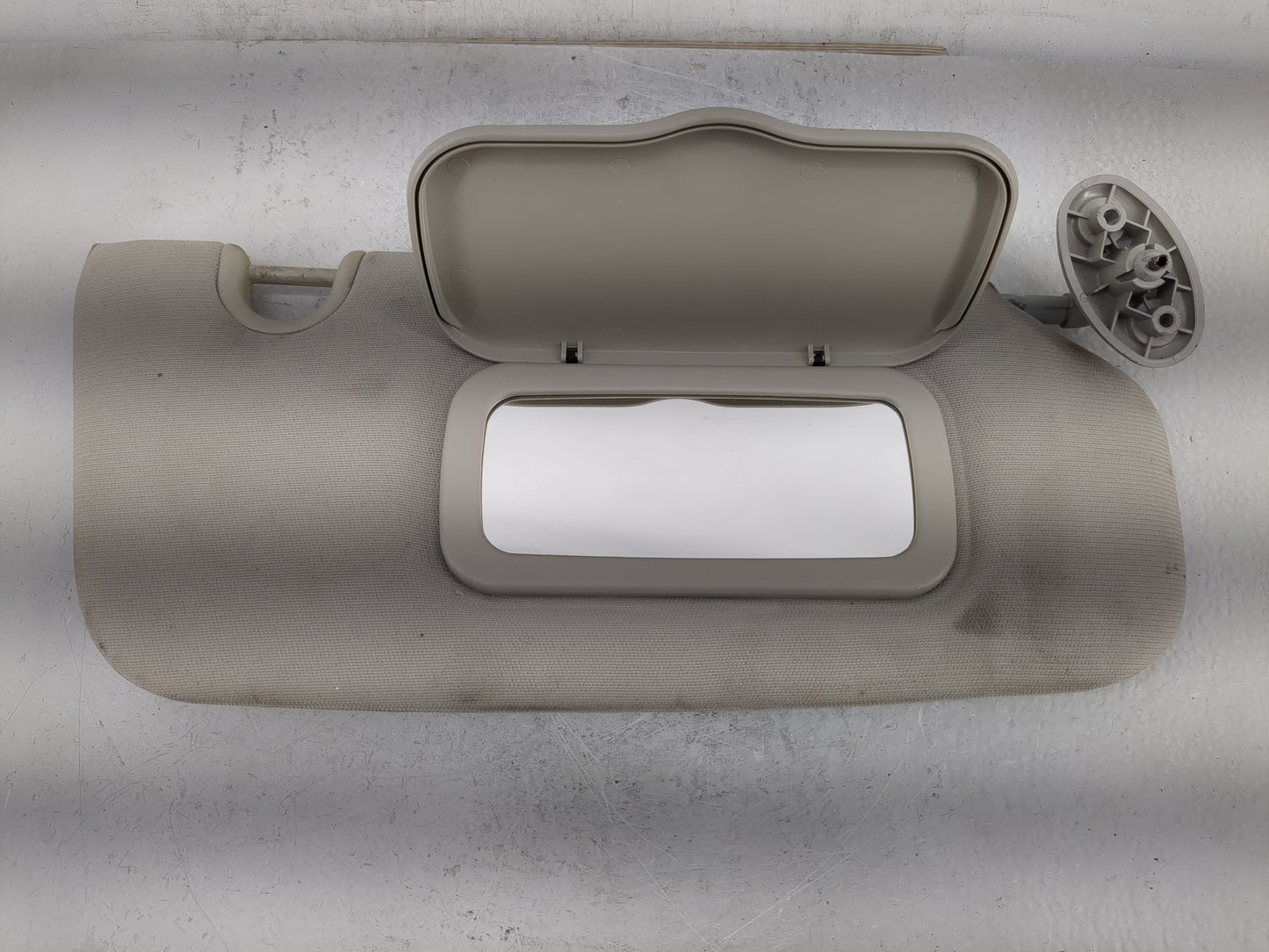 2010-2017 Jeep Patriot Sun Visor Shade Replacement Passenger Right Mirror Fits Fits 2010 2011 2012 2013 2014 2015 2016 2017 