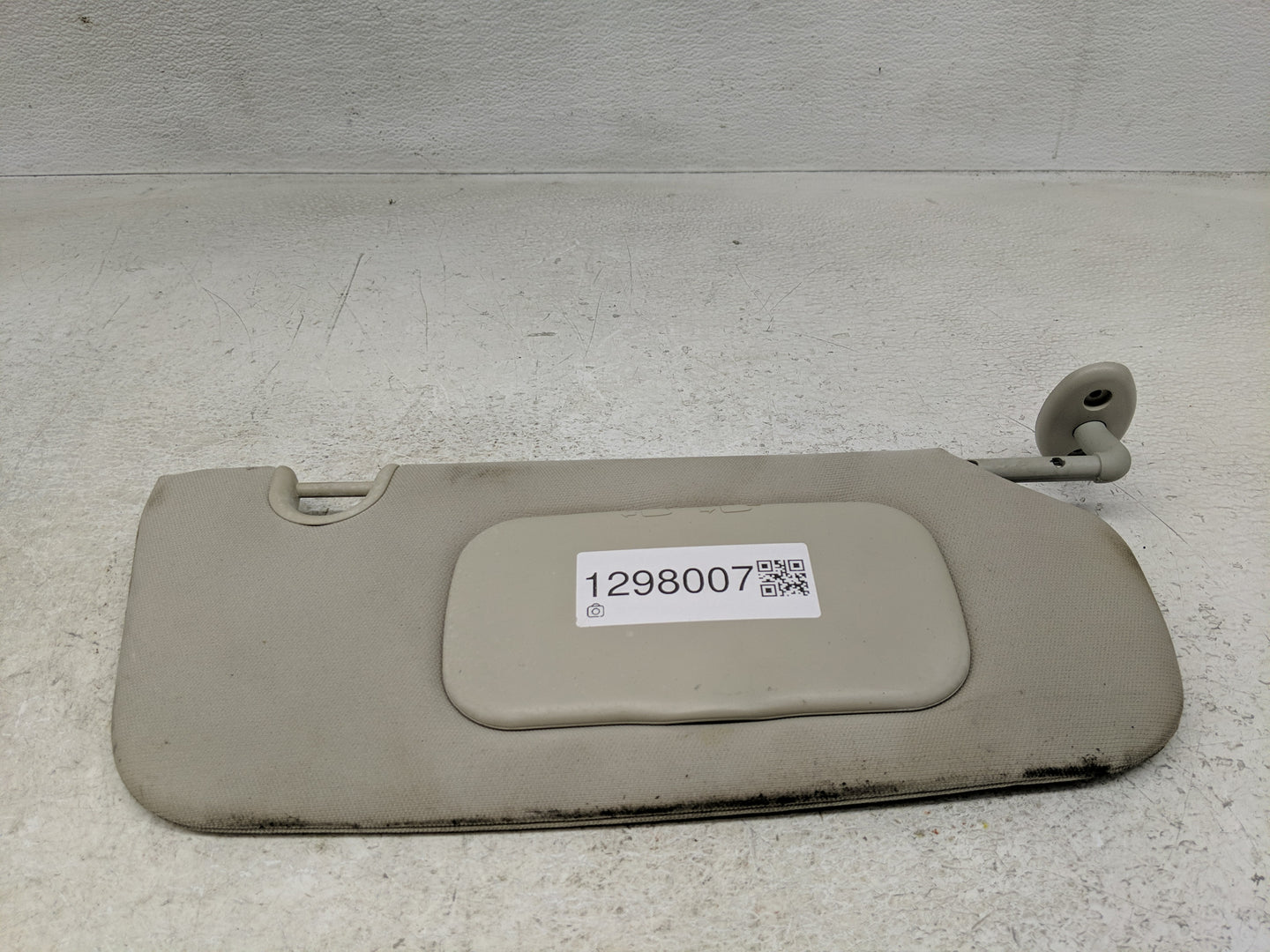 2010-2017 Jeep Patriot Sun Visor Shade Replacement Passenger Right Mirror Fits Fits 2010 2011 2012 2013 2014 2015 2016 2017 