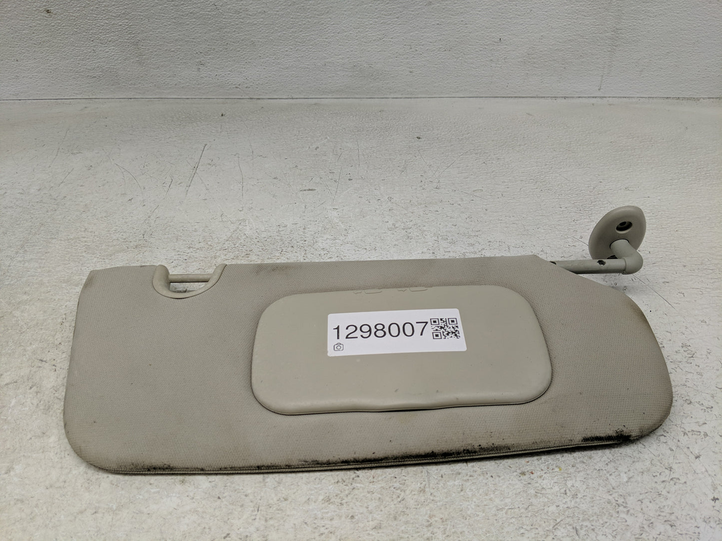 2010-2017 Jeep Patriot Sun Visor Shade Replacement Passenger Right Mirror Fits Fits 2010 2011 2012 2013 2014 2015 2016 2017 