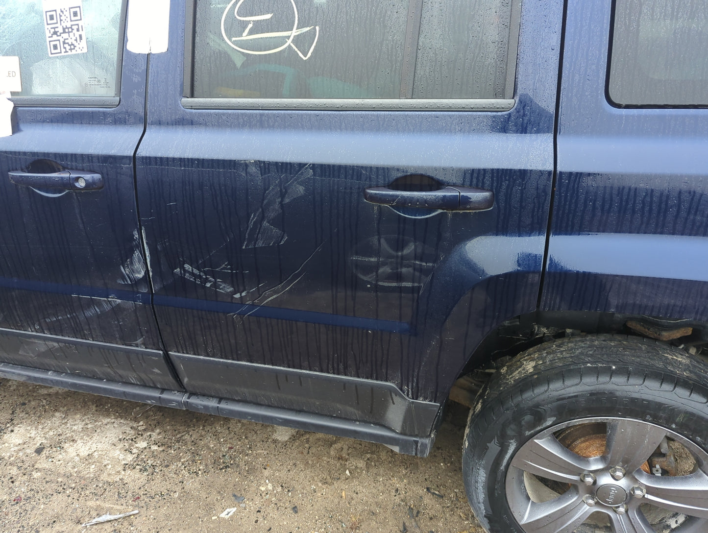 2011-2017 Jeep Patriot Driver Rear Door Oem 1386774 - Oemusedautoparts1.com