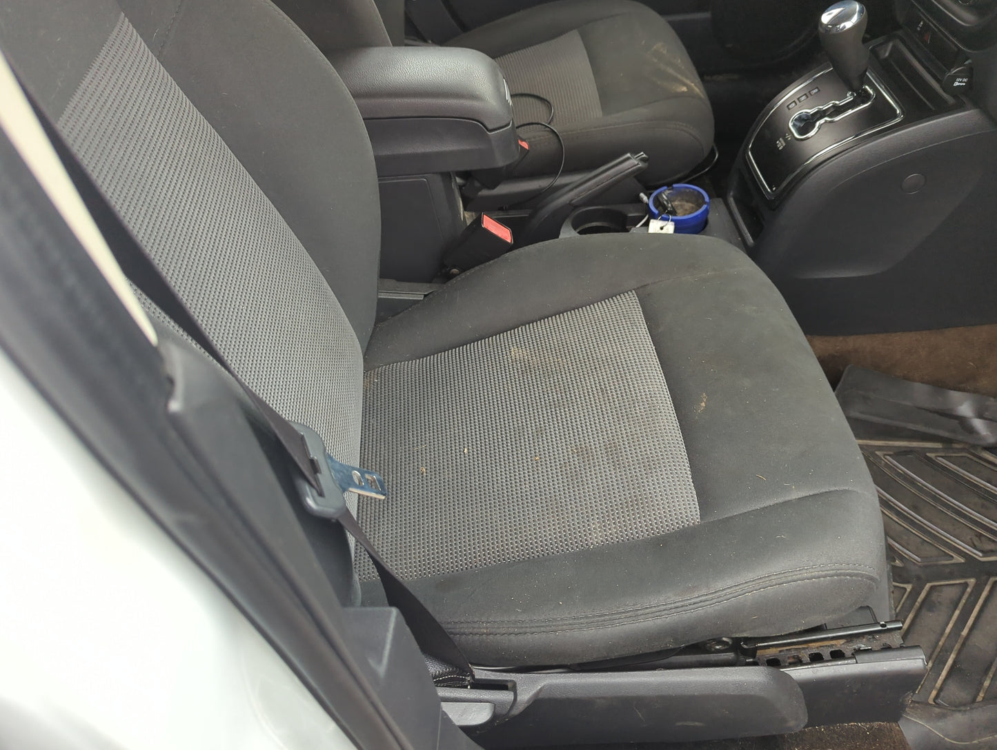 2015-2017 Jeep Patriot Passenger Front Seat Oem 1389701 - Oemusedautoparts1.com
