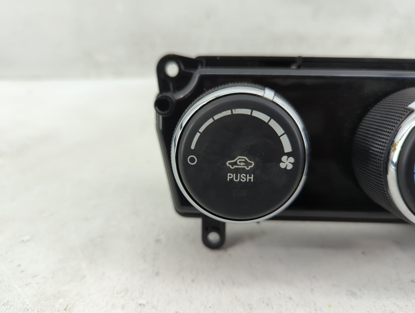 2011-2017 Jeep Patriot Climate Control Module Temperature AC/Heater Replacement P/N:P55111278AF Fits OEM Used Auto Parts - O