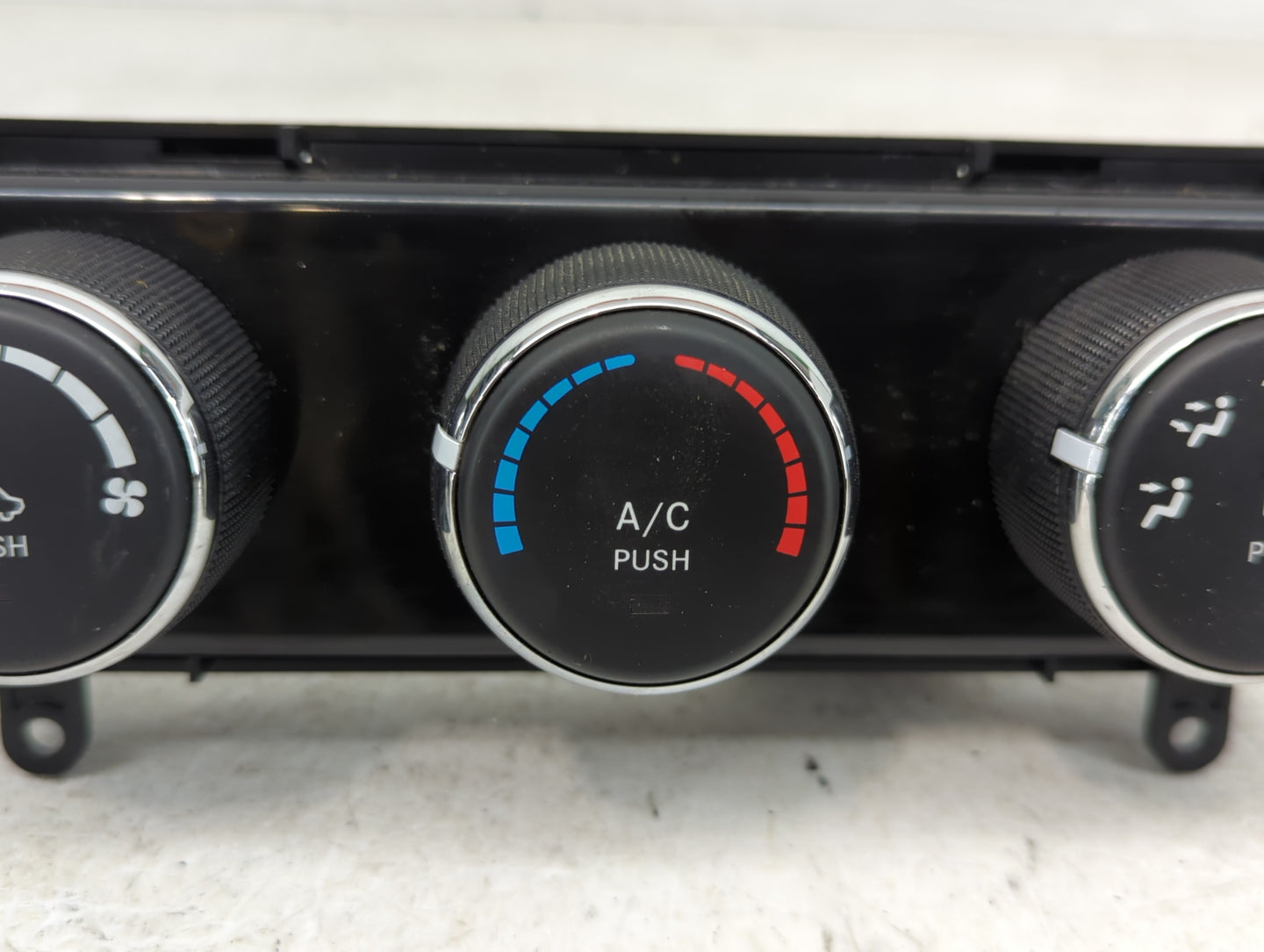 2011-2017 Jeep Patriot Climate Control Module Temperature AC/Heater Replacement P/N:P55111278AF Fits OEM Used Auto Parts - O