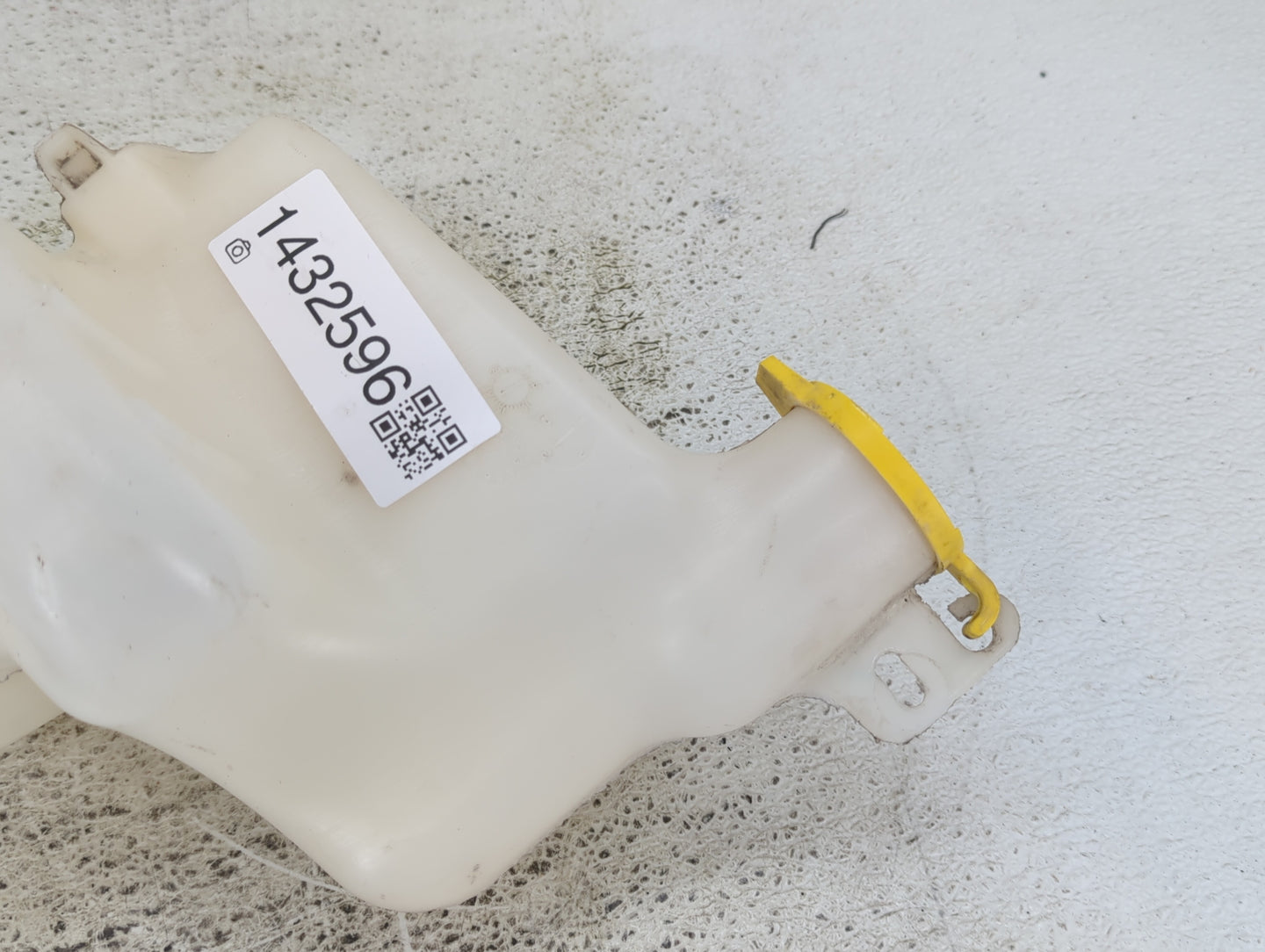 2007-2017 Jeep Patriot Windshield Washer Fluid Reservoir Bottle Oem - Oemusedautoparts1.com