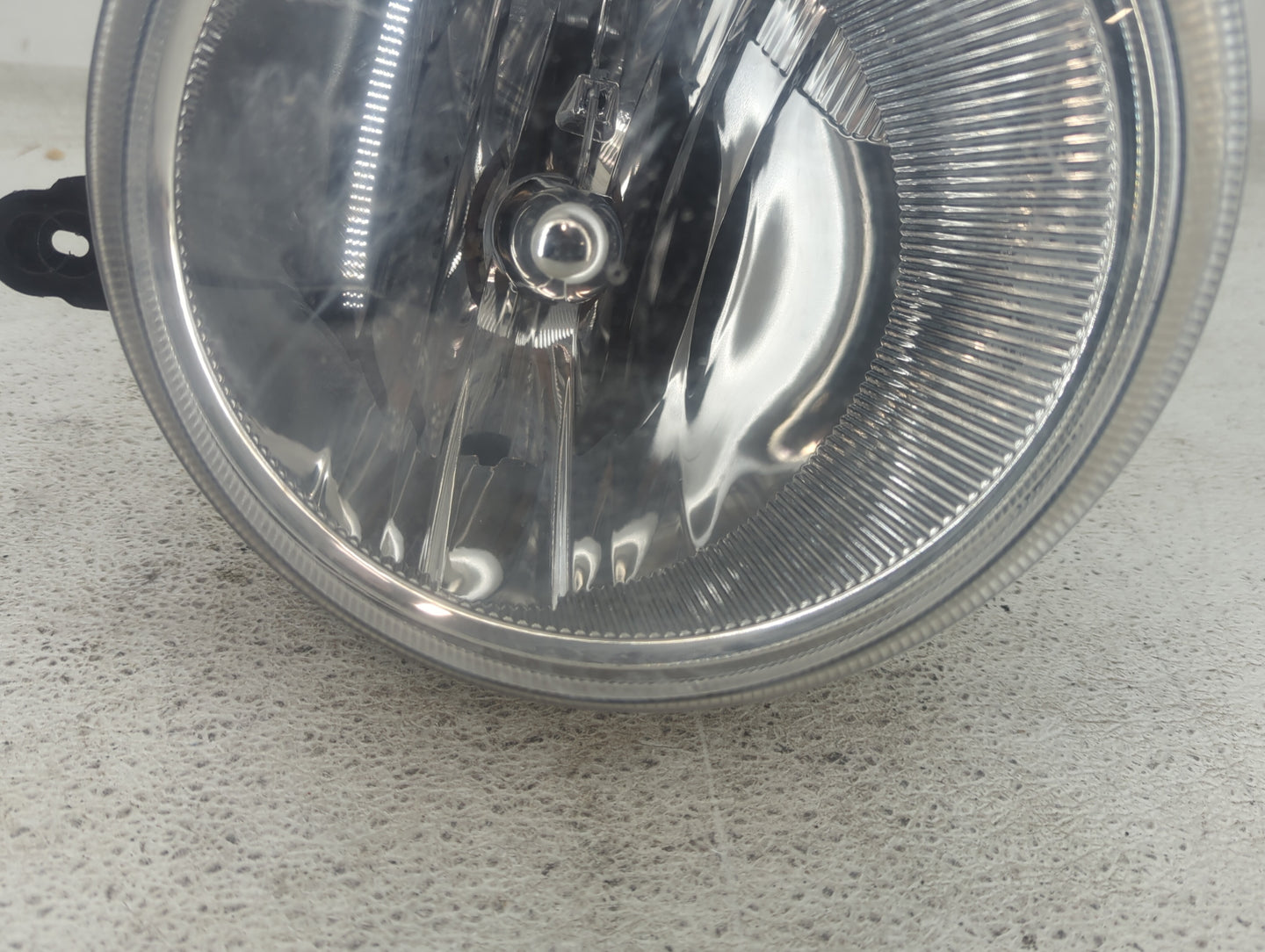 2007-2017 Jeep Patriot Driver Left Oem Head Light Headlight Lamp - Oemusedautoparts1.com