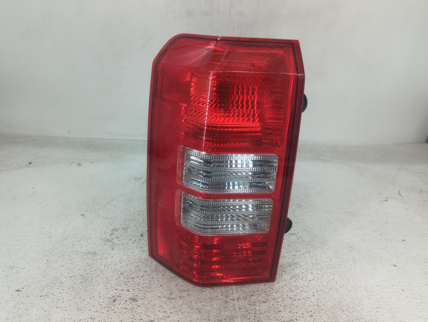 2008-2017 Jeep Patriot Tail Light Assembly Driver Left OEM P/N:05160365AG Fits OEM Used Auto Parts - Oemusedautoparts1.com