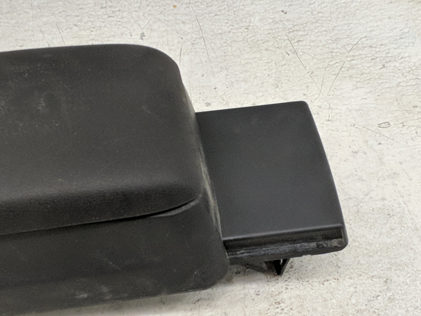 2015 Jeep Patriot Center Console Armrest Cover Lid Fits OEM Used Auto Parts - Oemusedautoparts1.com