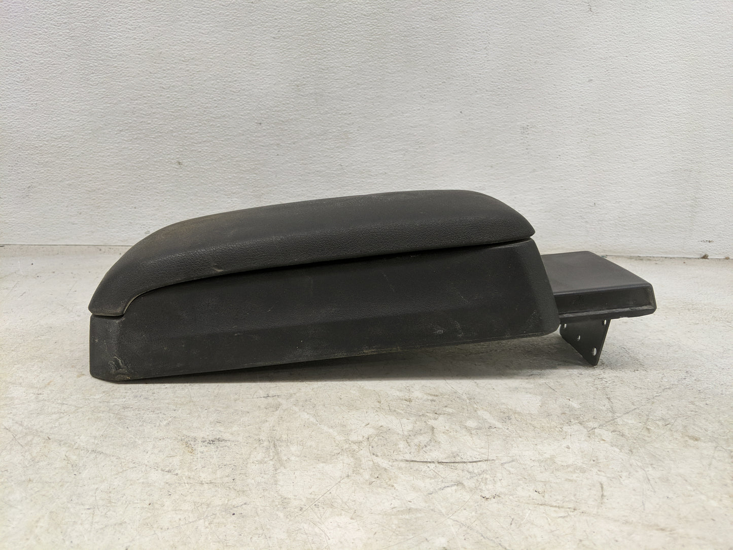 2015 Jeep Patriot Center Console Armrest Cover Lid Fits OEM Used Auto Parts - Oemusedautoparts1.com