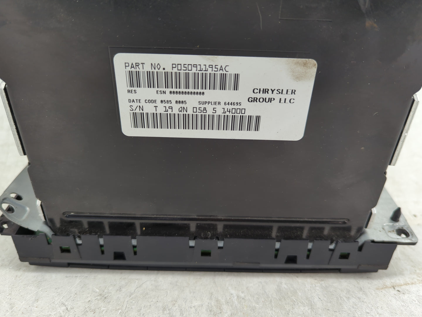 2012-2017 Jeep Patriot Radio AM FM Cd Player Receiver Replacement P/N:P05091195AC XLP7R1 Fits Fits 2012 2013 2014 2015 2016 