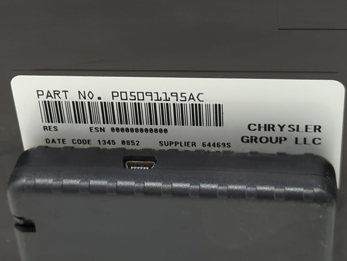 2012-2017 Jeep Patriot Radio AM FM Cd Player Receiver Replacement P/N:P05091195AC Fits Fits 2012 2013 2014 2015 2016 2017 OE