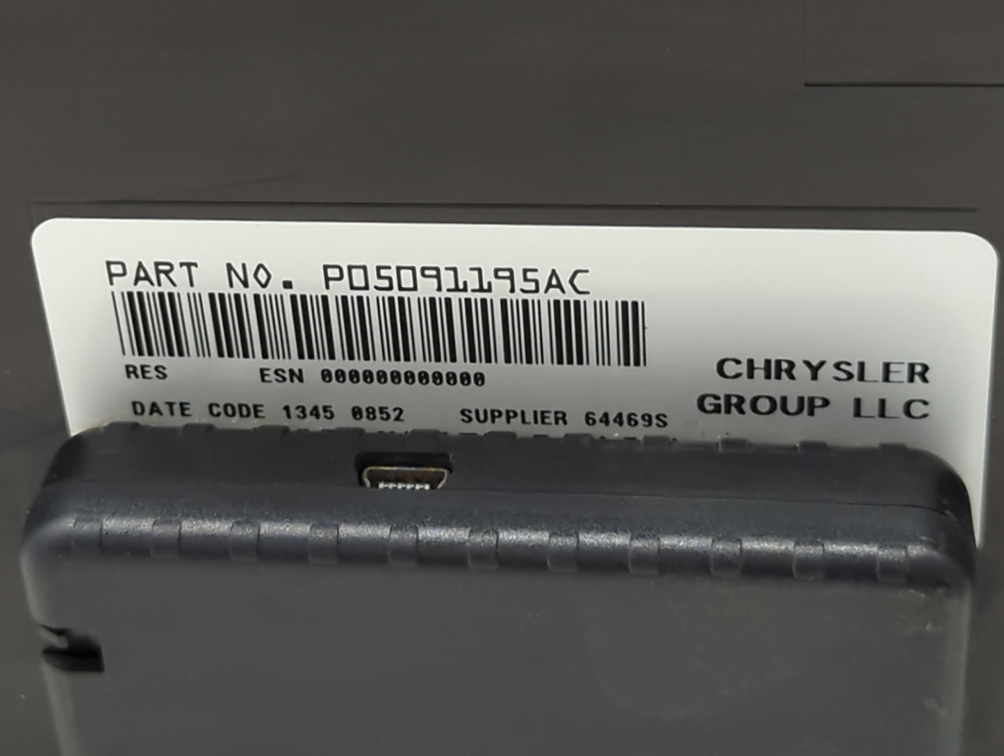 2012-2017 Jeep Patriot Radio AM FM Cd Player Receiver Replacement P/N:P05091195AC Fits Fits 2012 2013 2014 2015 2016 2017 OE