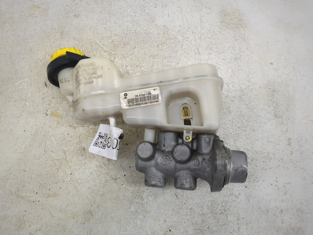 2007-2017 Jeep Patriot Brake Master Cylinder 1509303 - Oemusedautoparts1.com