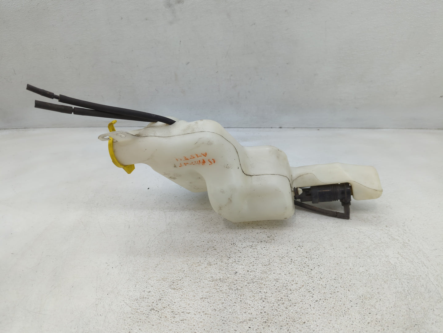 2007-2017 Jeep Patriot Windshield Washer Fluid Reservoir Bottle Oem - Oemusedautoparts1.com