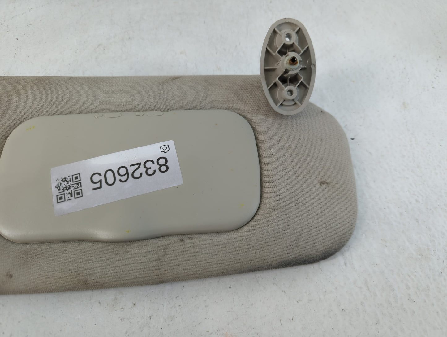 2010-2017 Jeep Patriot Sun Visor Shade Replacement Passenger Right Mirror Fits Fits 2010 2011 2012 2013 2014 2015 2016 2017 