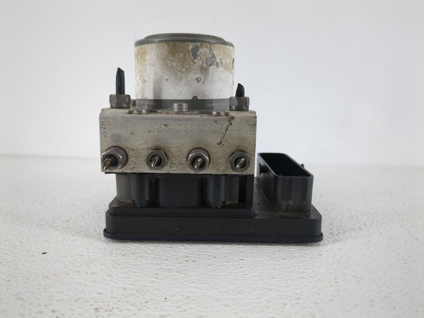 2015 Jeep Renegade ABS Pump Control Module Replacement P/N:52029708 Fits OEM Used Auto Parts - Oemusedautoparts1.com