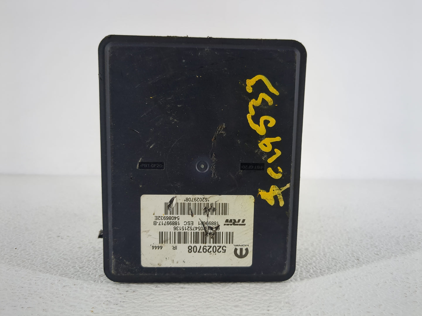 2015 Jeep Renegade ABS Pump Control Module Replacement P/N:52029708 Fits OEM Used Auto Parts - Oemusedautoparts1.com
