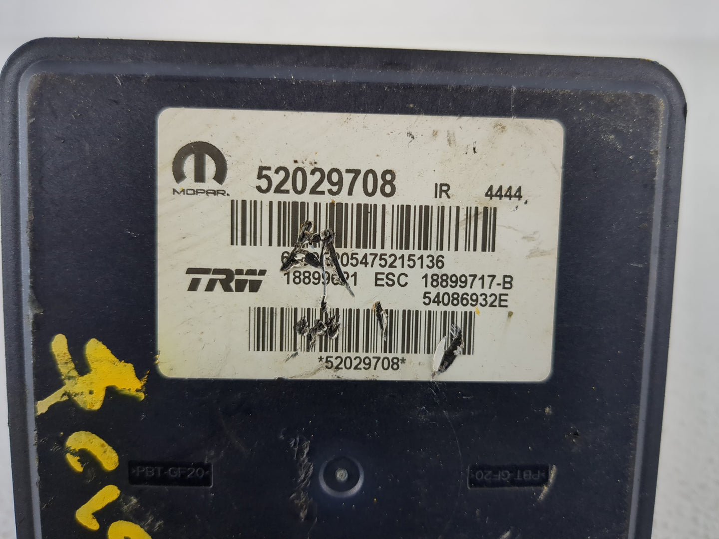 2015 Jeep Renegade ABS Pump Control Module Replacement P/N:52029708 Fits OEM Used Auto Parts - Oemusedautoparts1.com