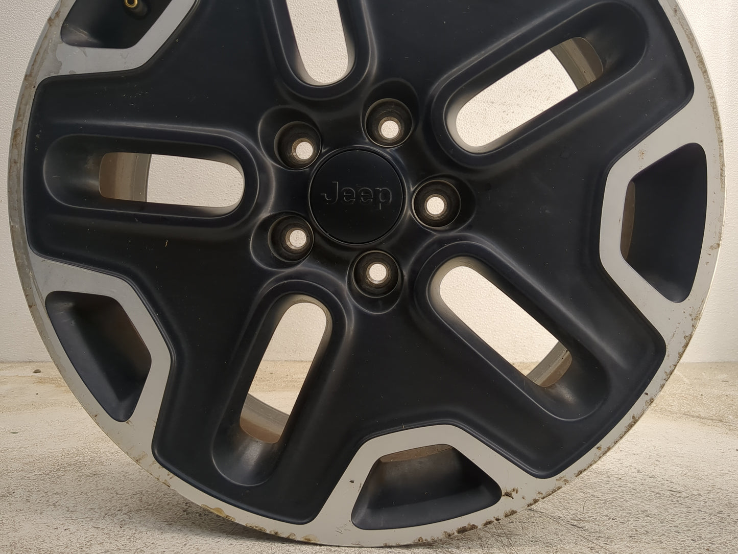 2015-2017 Jeep Renegade Oem Wheel Rim - Oemusedautoparts1.com