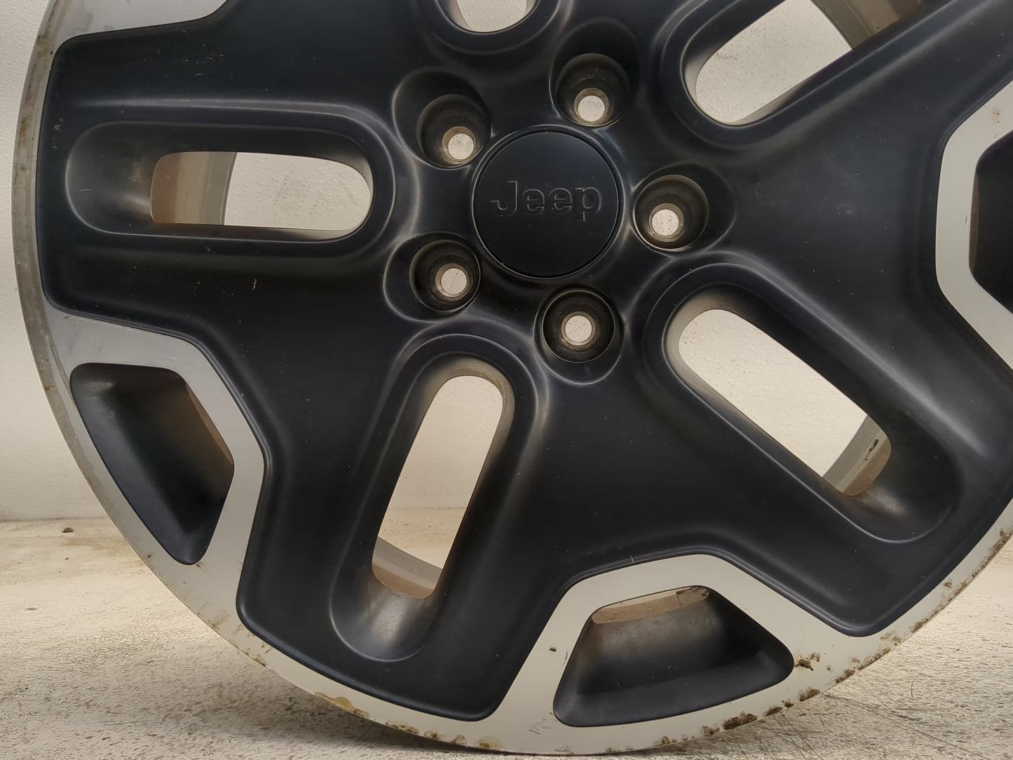 2015-2017 Jeep Renegade Oem Wheel Rim - Oemusedautoparts1.com