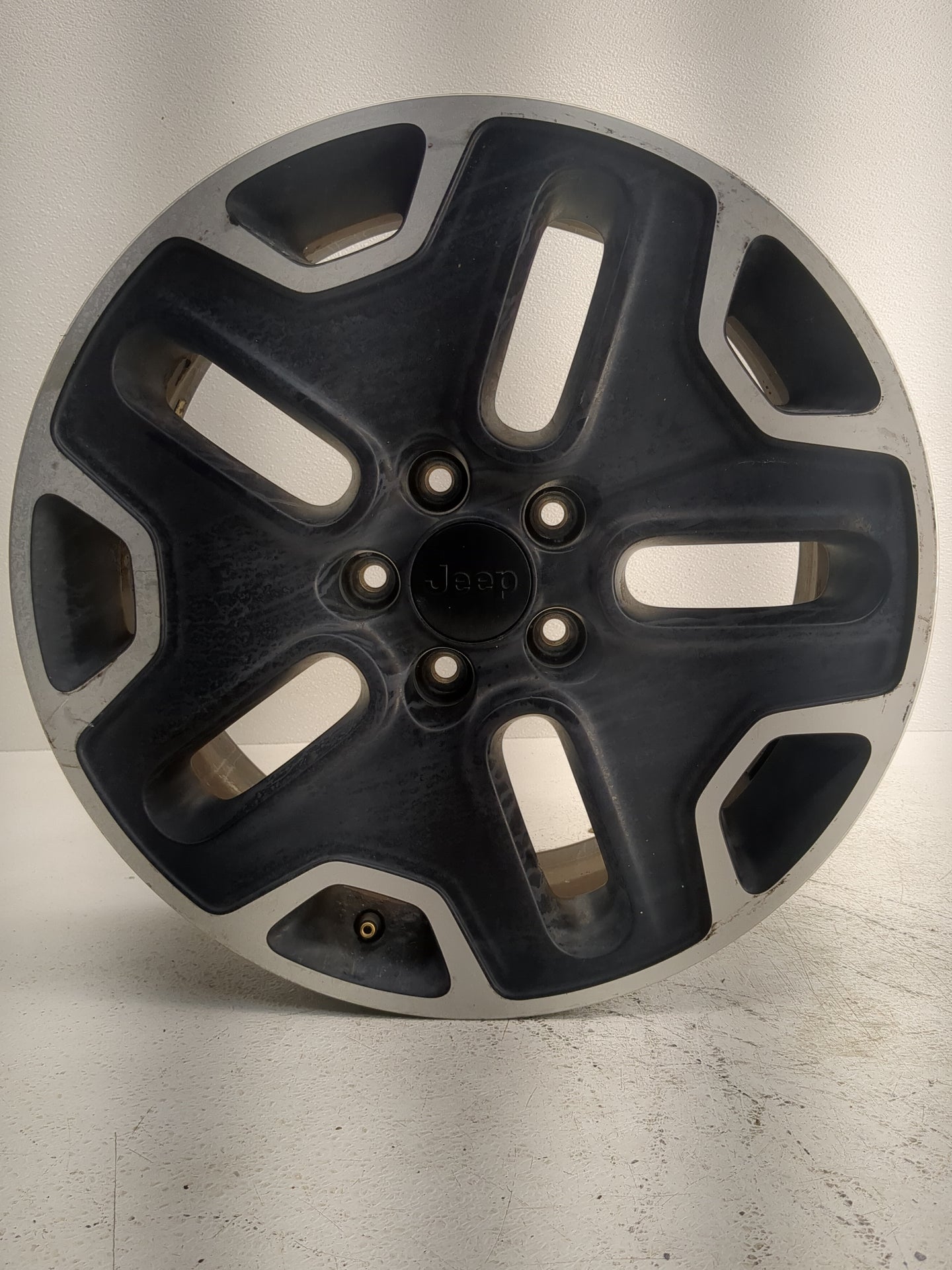2015-2017 Jeep Renegade Oem Wheel Rim - Oemusedautoparts1.com