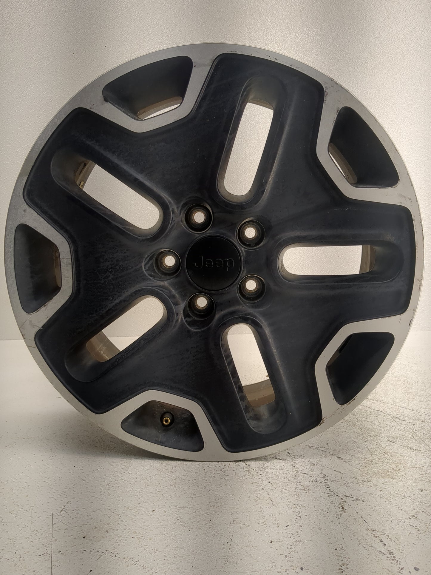 2015-2017 Jeep Renegade Oem Wheel Rim - Oemusedautoparts1.com