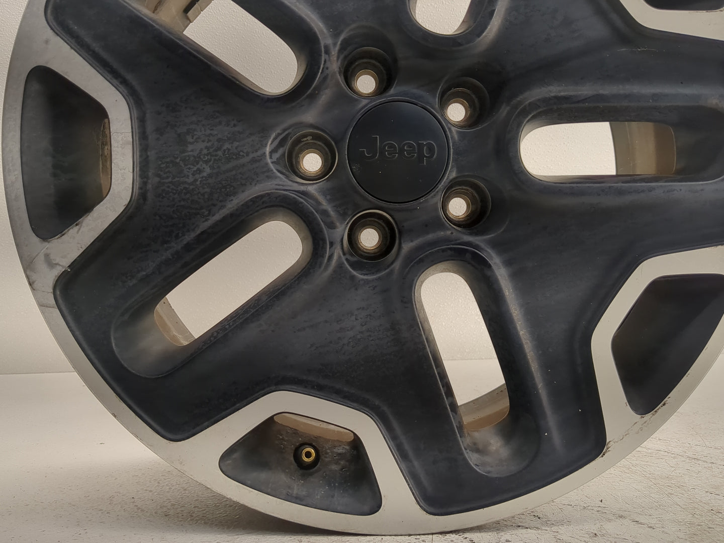 2015-2017 Jeep Renegade Oem Wheel Rim - Oemusedautoparts1.com