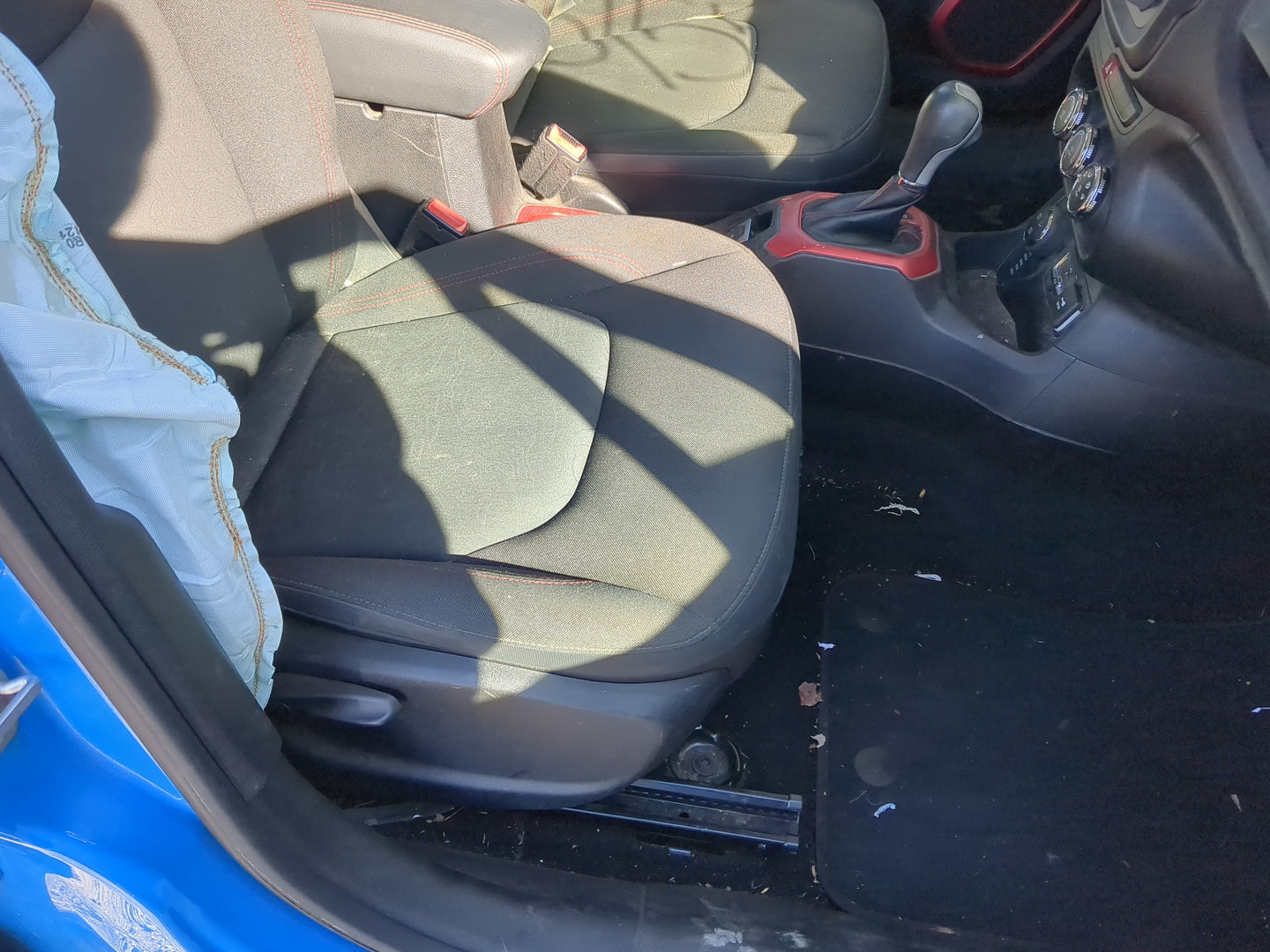 2015-2018 Jeep Renegade Passenger Front Seat Oem - Oemusedautoparts1.com