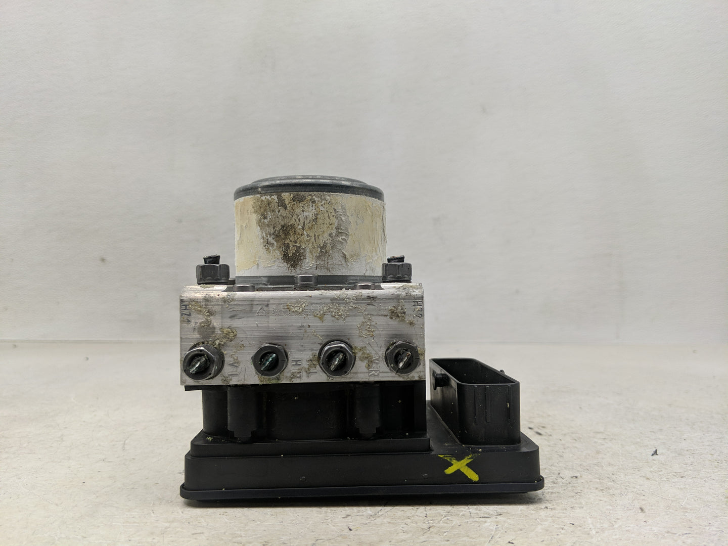 2015-2017 Jeep Renegade ABS Pump Control Module Replacement P/N:52022986 Fits Fits 2015 2016 2017 OEM Used Auto Parts - Oemu