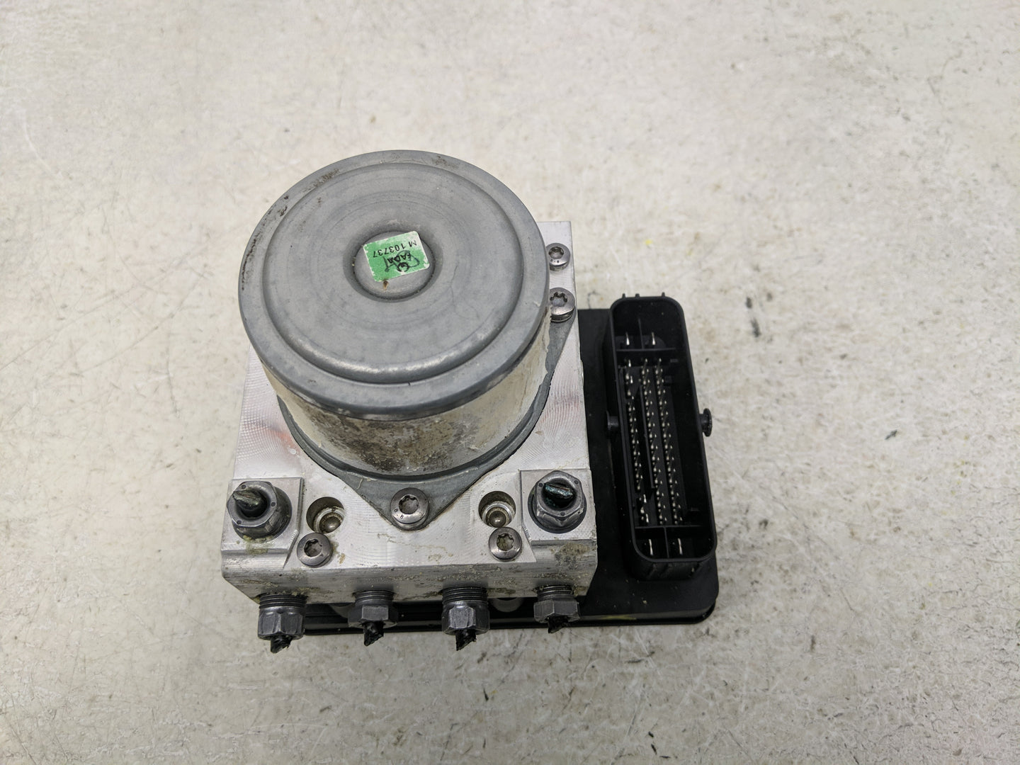 2015-2017 Jeep Renegade ABS Pump Control Module Replacement P/N:52022986 Fits Fits 2015 2016 2017 OEM Used Auto Parts - Oemu