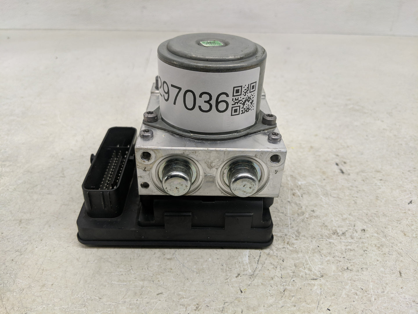 2015-2017 Jeep Renegade ABS Pump Control Module Replacement P/N:52022986 Fits Fits 2015 2016 2017 OEM Used Auto Parts - Oemu