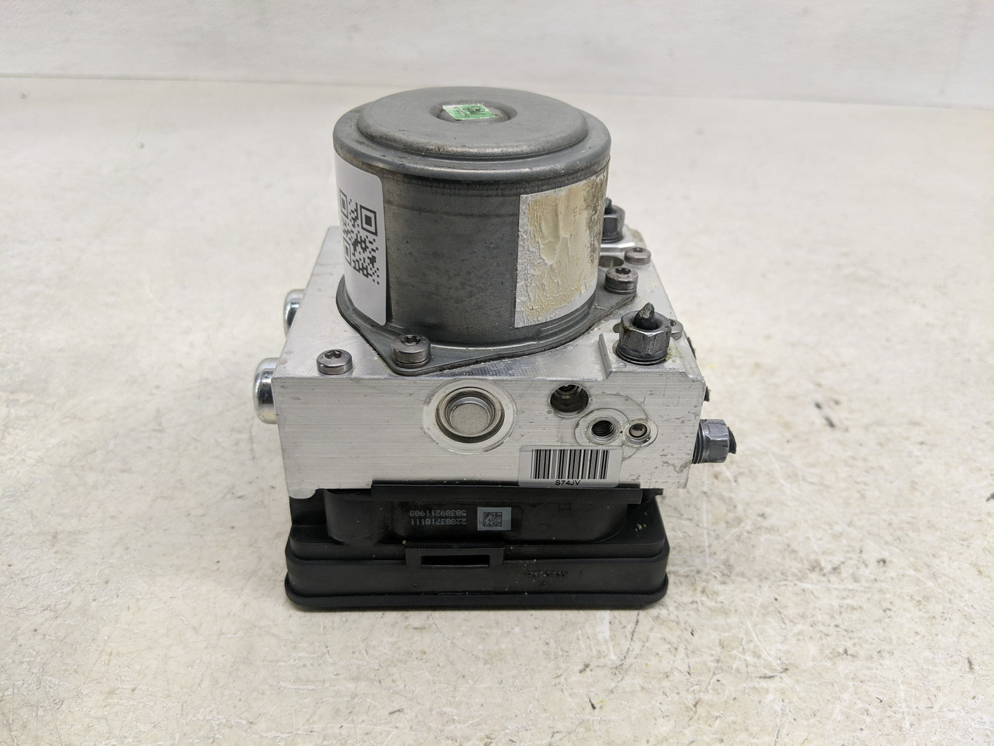 2015-2017 Jeep Renegade ABS Pump Control Module Replacement P/N:52022986 Fits Fits 2015 2016 2017 OEM Used Auto Parts - Oemu