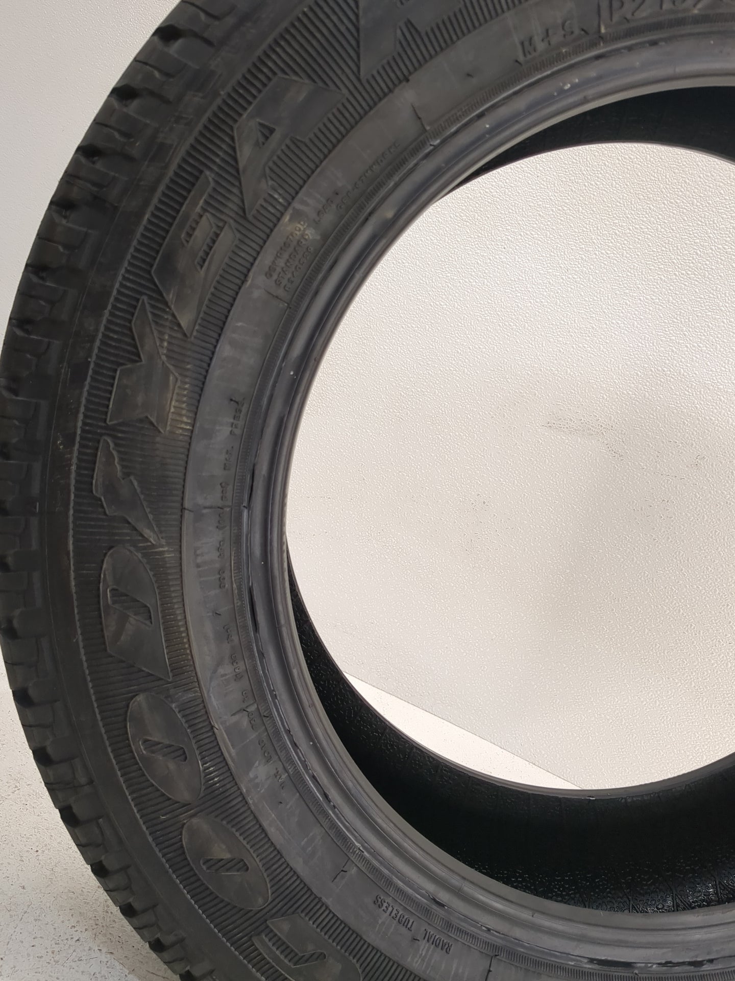 Used Tire 215/65R17 GOODYEAR WRANGLER 98S - Tread Depth 10/32 - Oemusedautoparts1.com