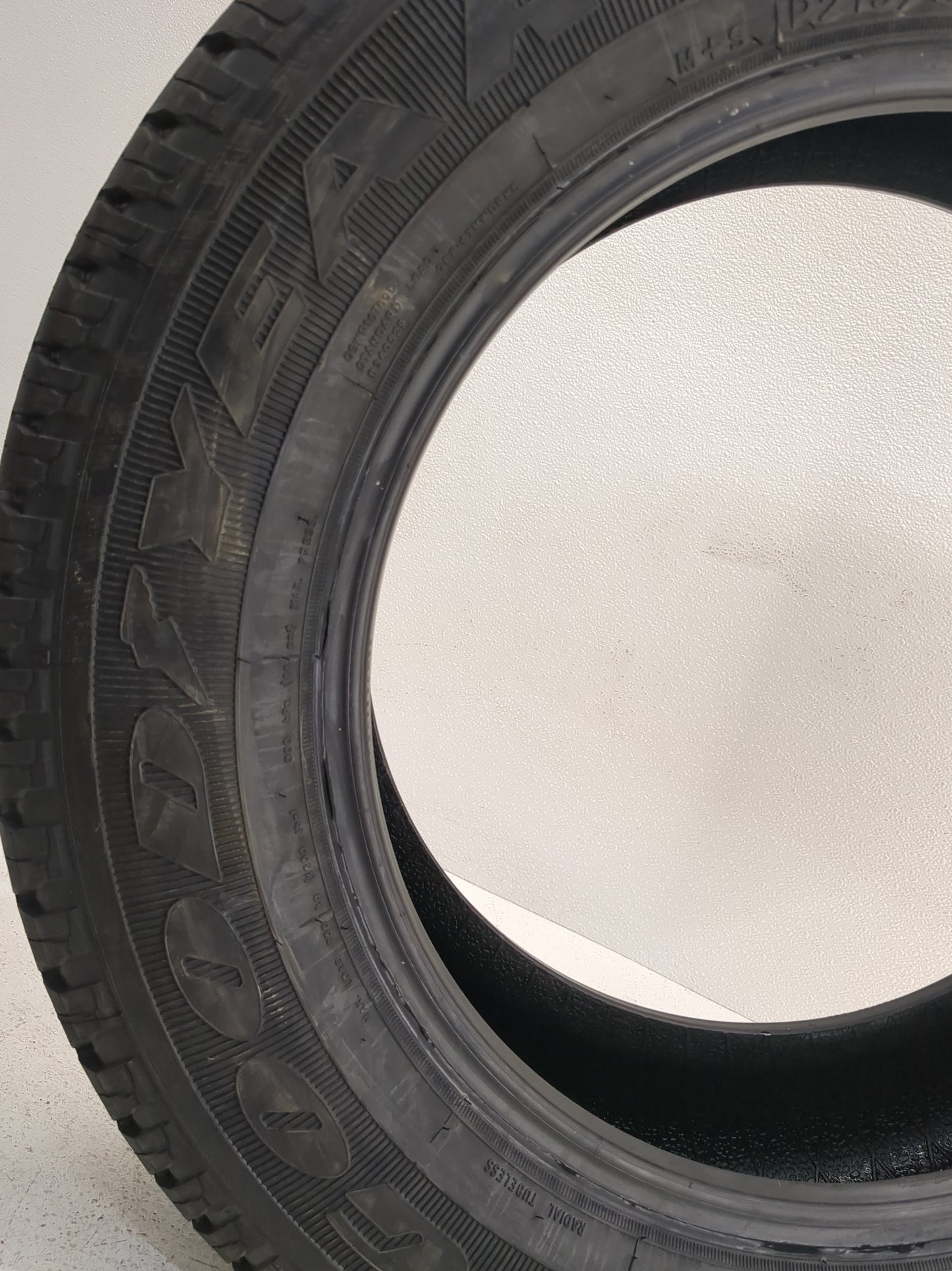 Used Tire 215/65R17 GOODYEAR WRANGLER 98S - Tread Depth 10/32 - Oemusedautoparts1.com