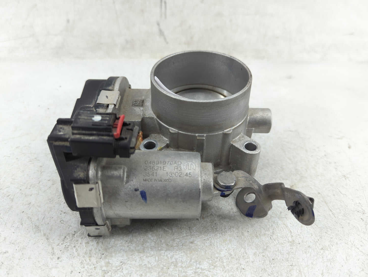 2015-2018 Jeep Renegade Throttle Body P/N:04891970AD Fits Fits 2015 2016 2017 2018 OEM Used Auto Parts - Oemusedautoparts1.c