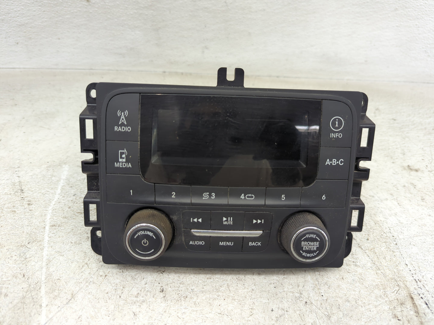 2015-2016 Jeep Renegade Radio AM FM Cd Player Receiver Replacement Fits Fits 2015 2016 OEM Used Auto Parts - Oemusedautopart
