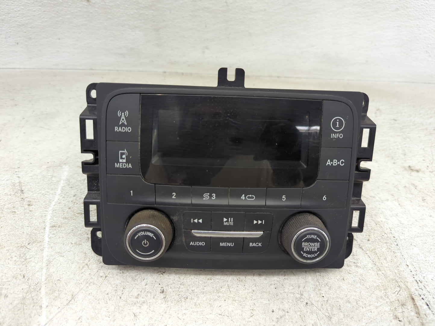 2015-2016 Jeep Renegade Radio AM FM Cd Player Receiver Replacement Fits Fits 2015 2016 OEM Used Auto Parts - Oemusedautopart