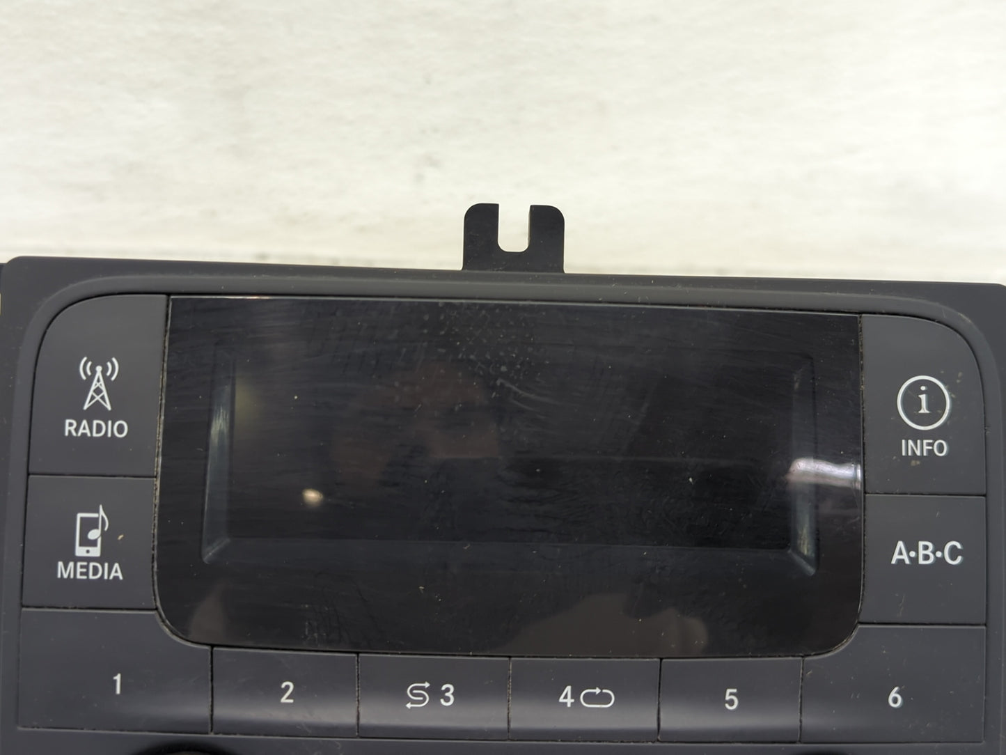 2015-2016 Jeep Renegade Radio AM FM Cd Player Receiver Replacement Fits Fits 2015 2016 OEM Used Auto Parts - Oemusedautopart